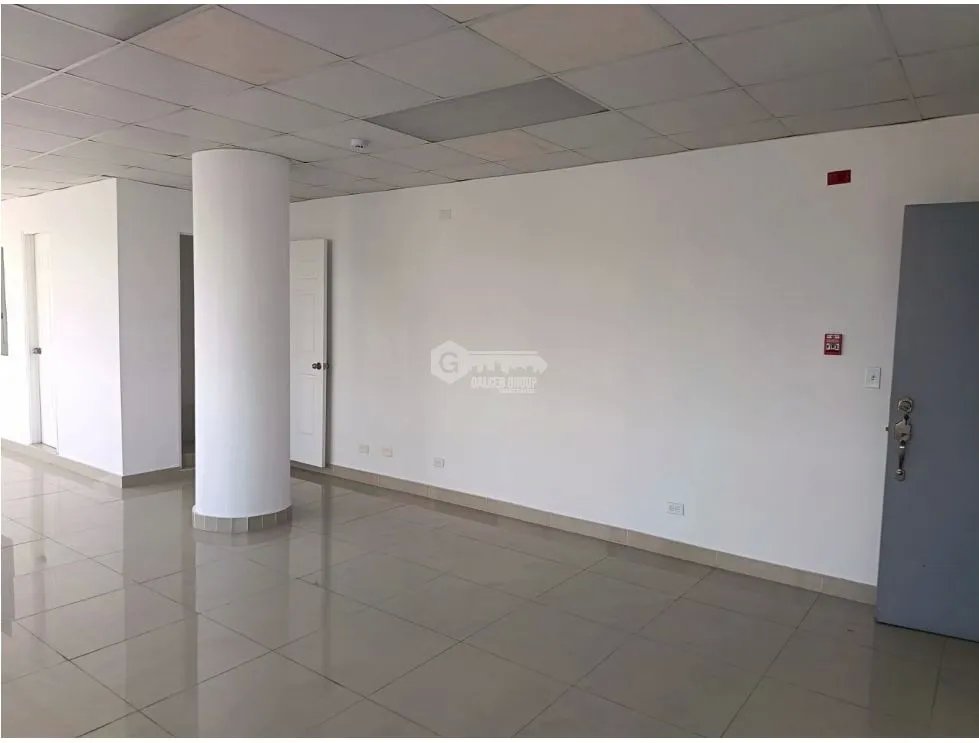 Office for rent in Tumba Muerto