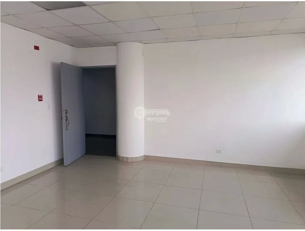 PLAZA SIGLO 21 / TUMBA MUERTO / 67M / SIN DIVISIONES / SOBRE VIA