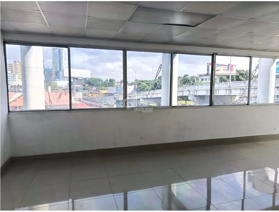 PLAZA SIGLO 21 / TUMBA MUERTO / 67M / SIN DIVISIONES / SOBRE VIA