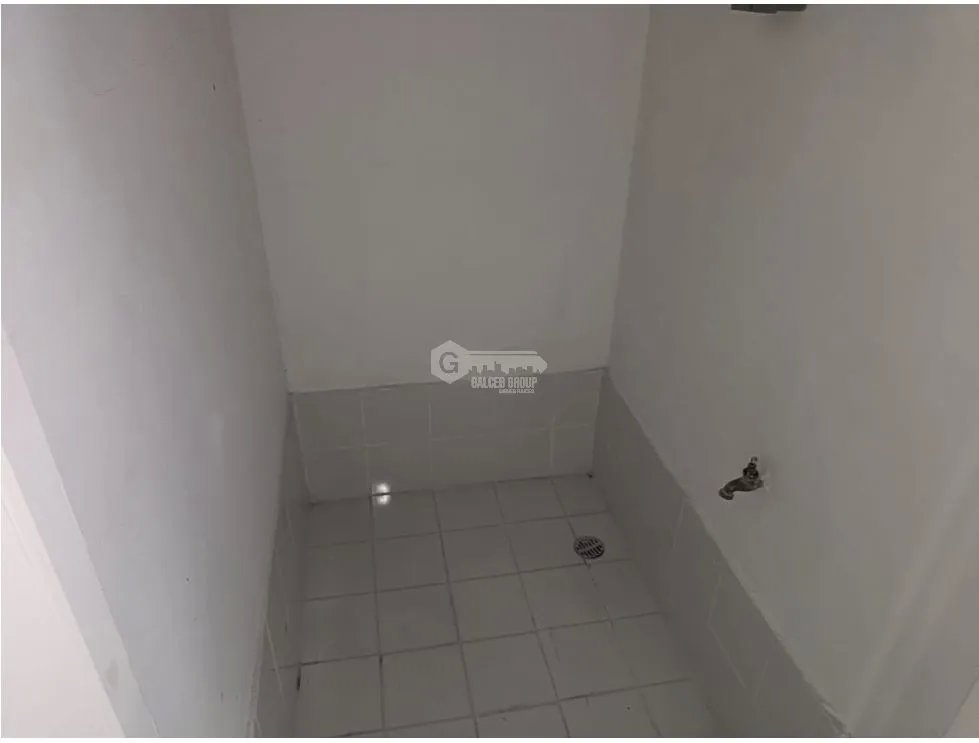 Office for rent in Tumba Muerto