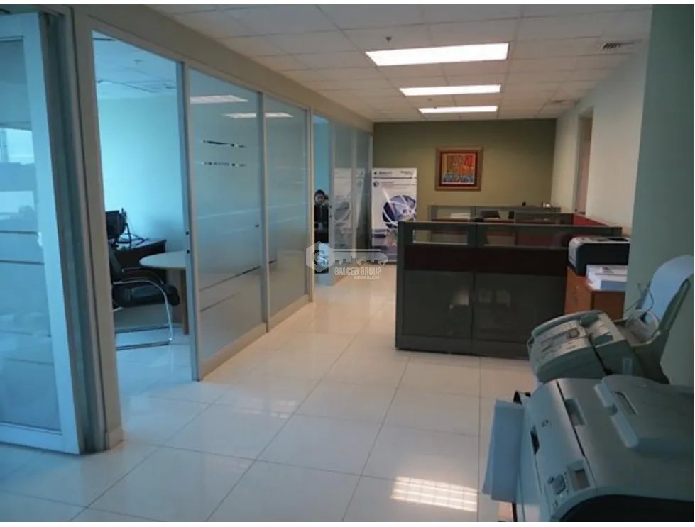 MARBELLA / OCEAN BUSINESS PLAZA / 186M / DIVISIONES / 3 PARKING