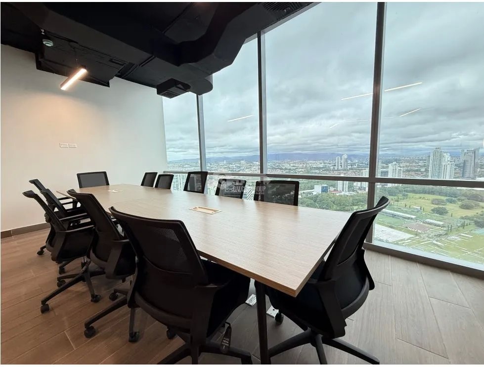Office for rent in Costa del Este