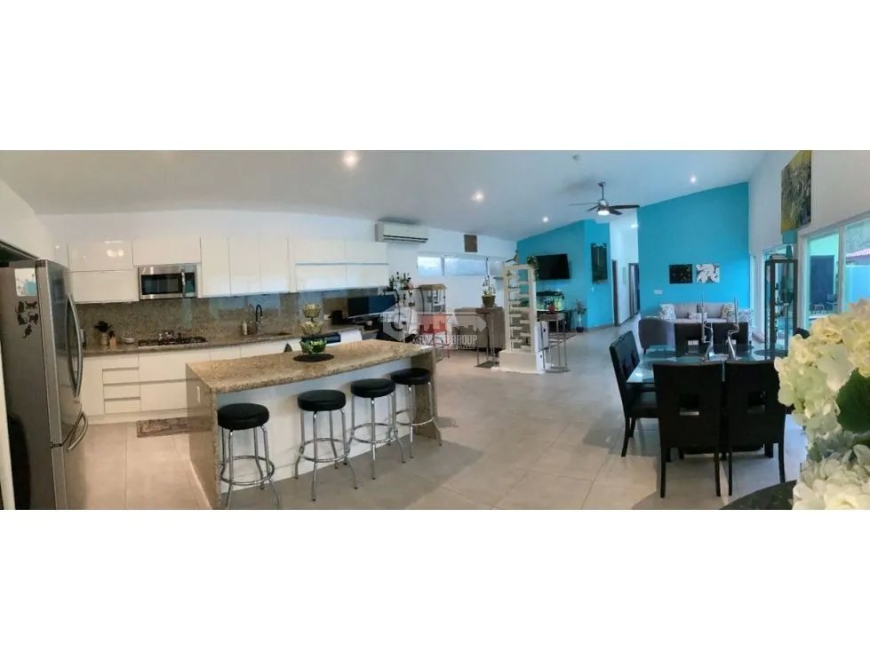 Single Family House for sale in Coronado