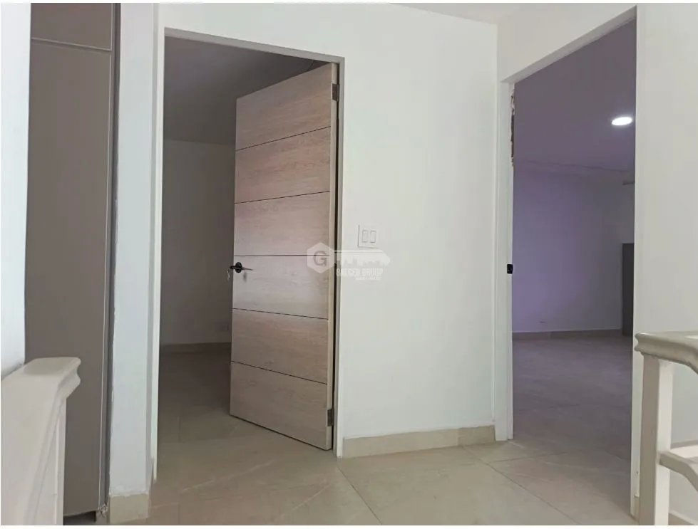 SAN FRANCISCO / LOS FLAMINGO / 228M / 4 HABITACION / 2 PARKING