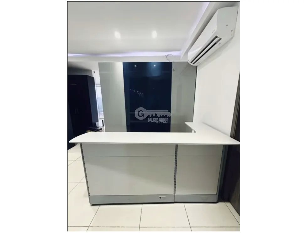 Office for sale in Tumba Muerto