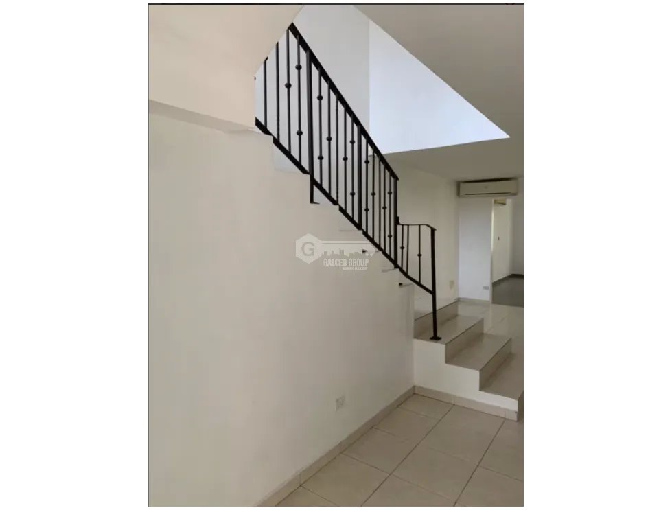 Single Family House for sale in Villa Lucre