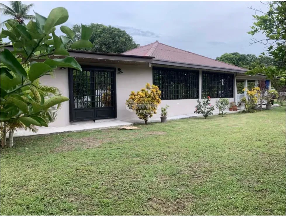 BEJUCO / CHAME / 1748M / TERRENO CON 2 CASAS / CERCA DE PLAYA