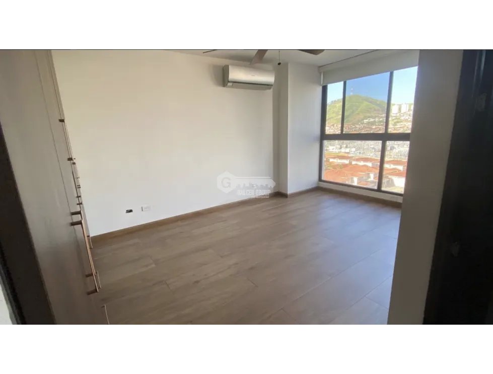 Apartment for sale in Condado del Rey