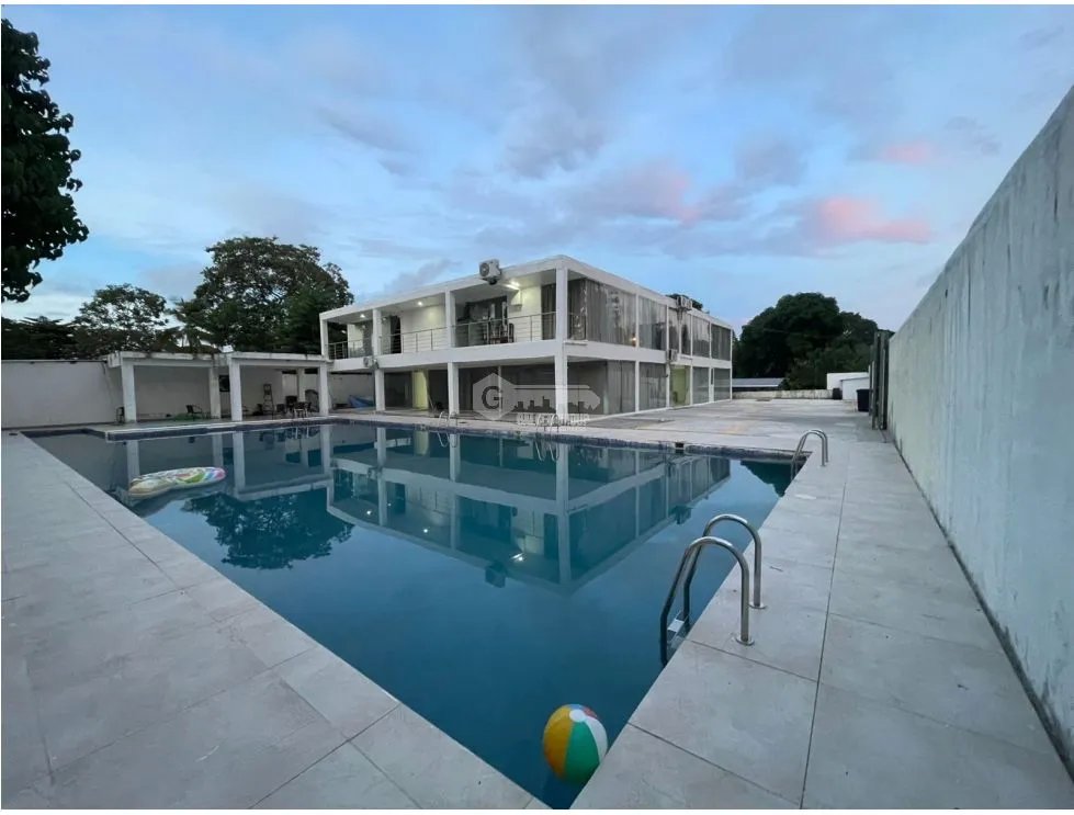 NUEVA GORGONA / 1200M / 11 HABITACION / 10 PARKING / PISCINA