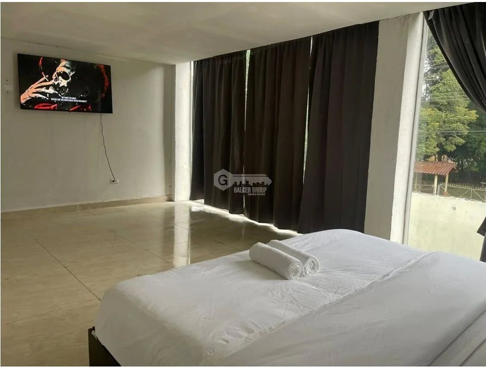 NUEVA GORGONA / 1200M / 11 HABITACION / 10 PARKING / PISCINA