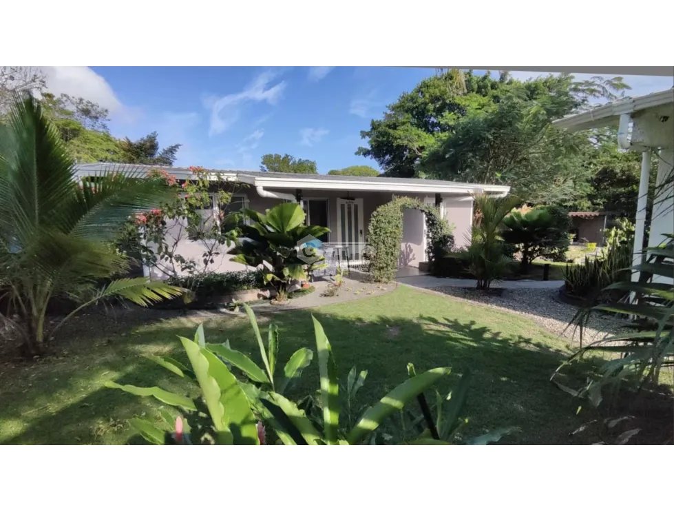 ANTON / EL VALLE / 1895M / 4 HABITACIONES / 4 PARKING / PISCINA