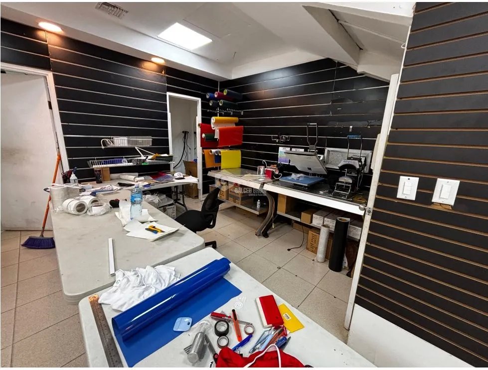 Commercial Space for sale in Tumba Muerto