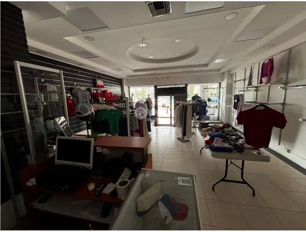 Commercial Space for sale in Tumba Muerto