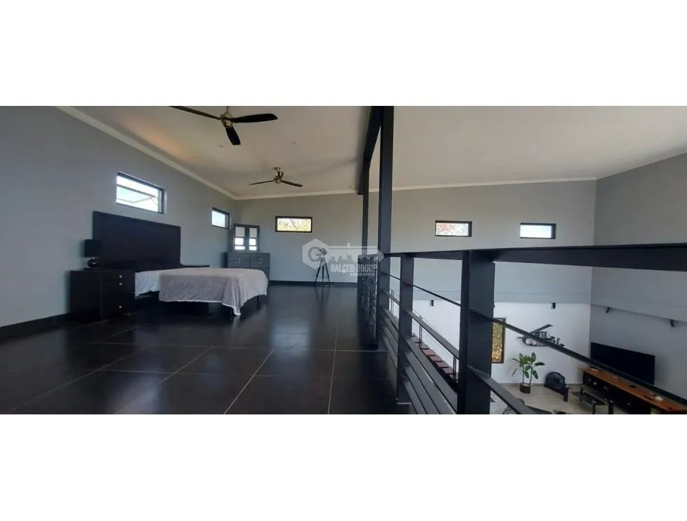 Single Family House for sale in San Carlos