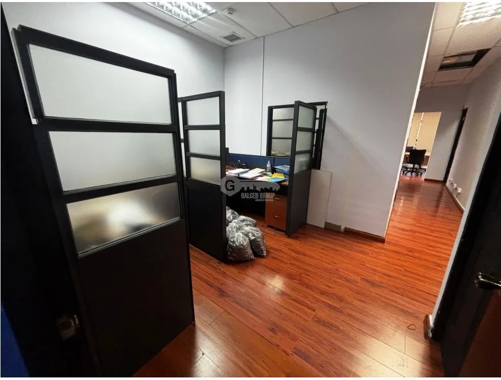 Office for sale in Tumba Muerto