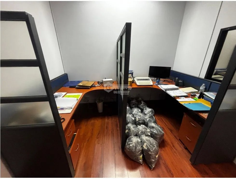 Office for sale in Tumba Muerto