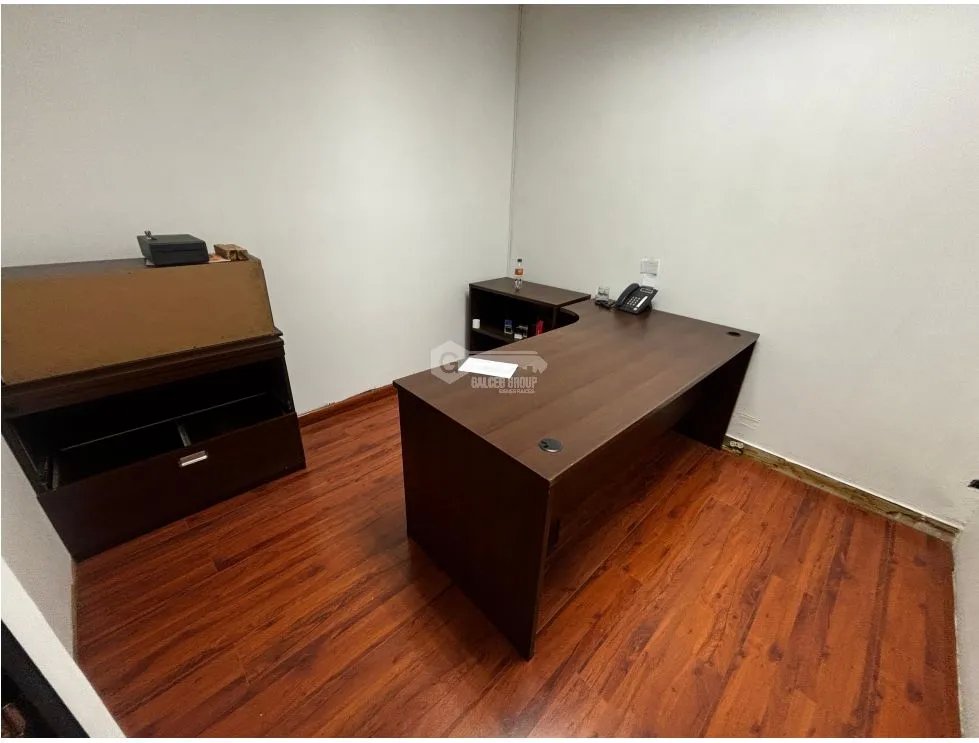 Office for sale in Tumba Muerto
