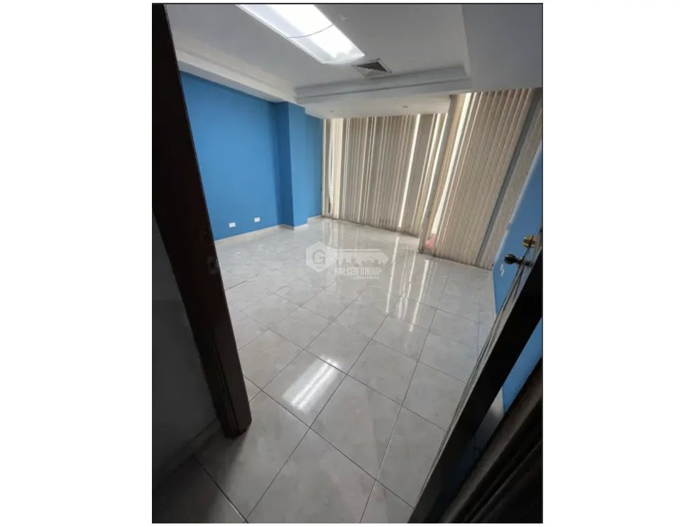 OBARRIO / PH OMEGA / 114M / DIVISIONES / OFICINAS CERRADAS / 2 PARKING