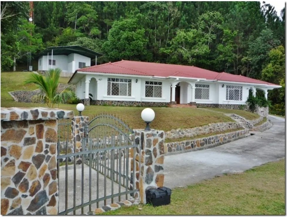 ALTOS DEL MARIA / 15000M / CASA PRINCIPAL CON CASA DE HUESPEDES AG