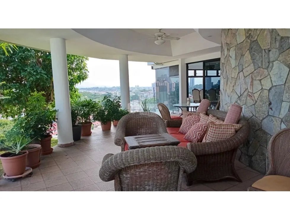 BETANIA / EL AVANCE / 808.25M / 4 HABITACION / PISCINA / 2 NIVELES JC