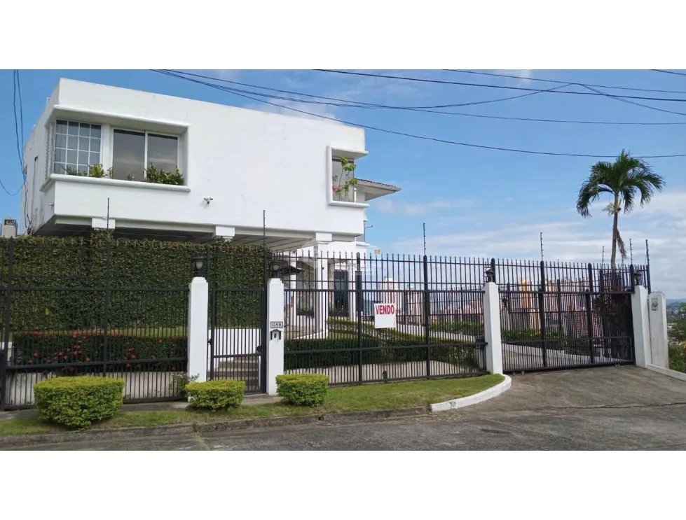 Single Family House for sale in La Alameda
