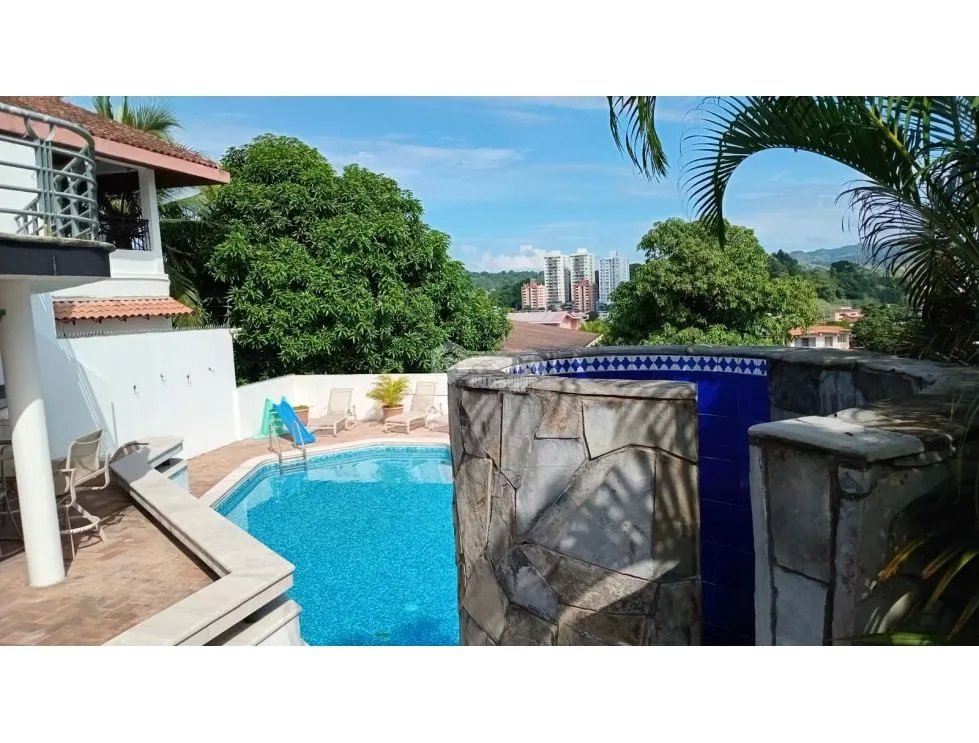 Single Family House for sale in La Alameda