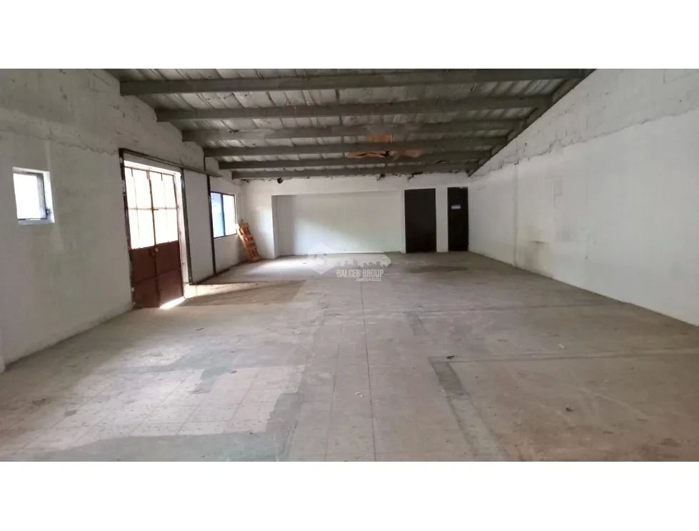PEDREGAL / EL PARADOR / GALERA COMERCIAL / 245M2 / SOBRE VIA