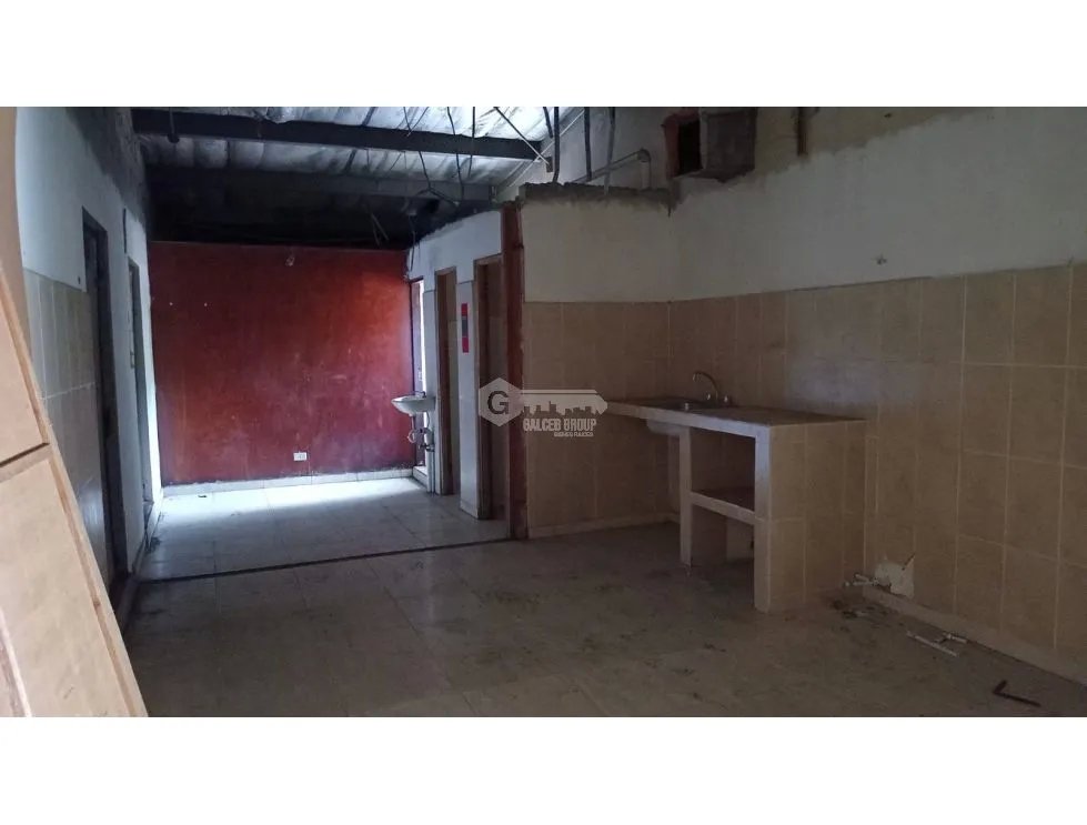 PEDREGAL / EL PARADOR / GALERA COMERCIAL / 245M2 / SOBRE VIA