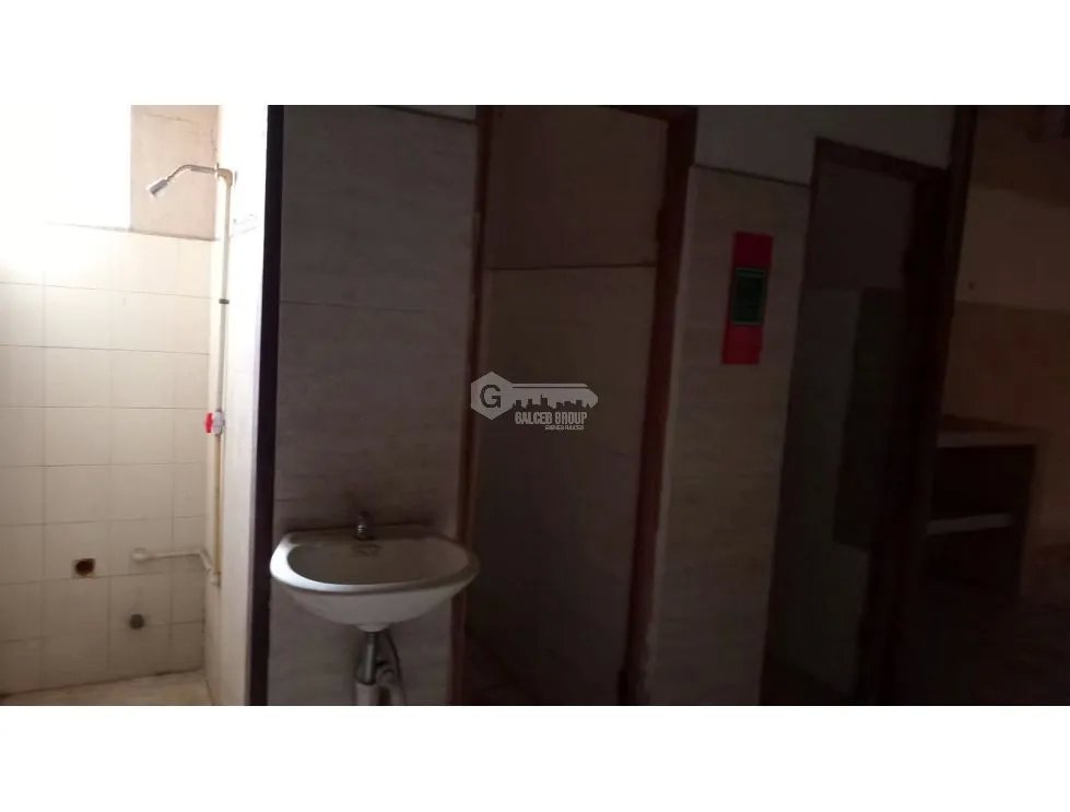 PEDREGAL / EL PARADOR / GALERA COMERCIAL / 245M2 / SOBRE VIA