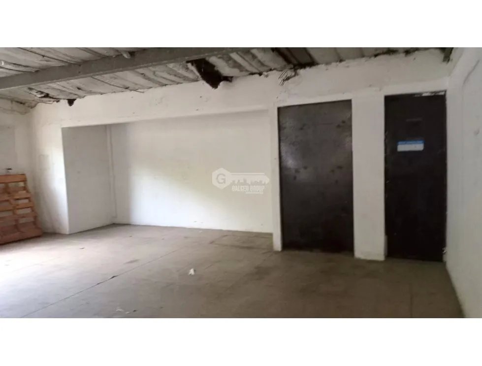 PEDREGAL / EL PARADOR / GALERA COMERCIAL / 245M2 / SOBRE VIA