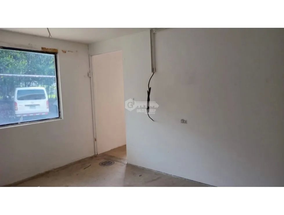 PEDREGAL / EL PARADOR / GALERA COMERCIAL / 245M2 / SOBRE VIA
