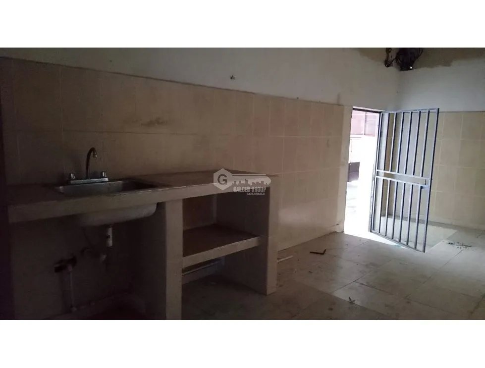 PEDREGAL / EL PARADOR / GALERA COMERCIAL / 245M2 / SOBRE VIA