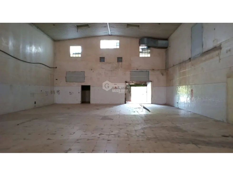 GALERA COMERCIAL / EL PARADOR / PEDREGAL  / 268M2 / SOBRE VIA