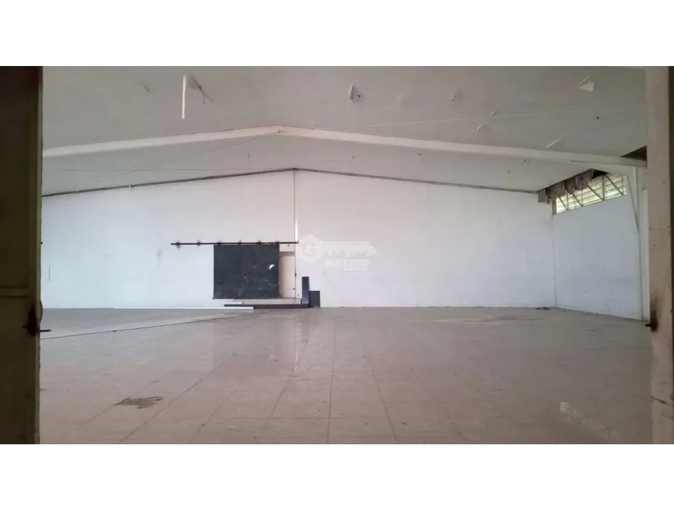 EL PARADOR / PEDREGAL  / 504M2 / GALERA COMERCIAL / SOBRE VIA
