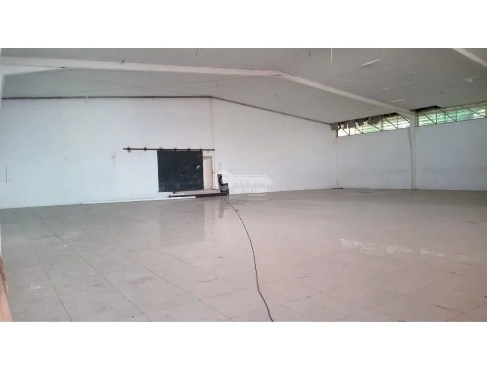 EL PARADOR / PEDREGAL  / 504M2 / GALERA COMERCIAL / SOBRE VIA