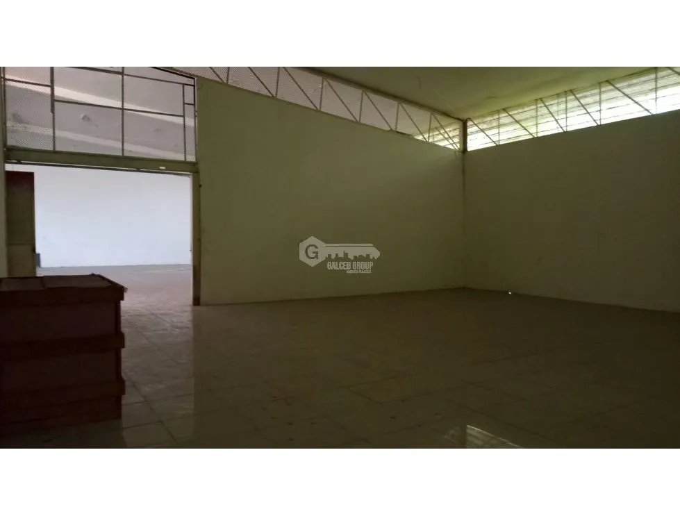 PEDREGAL / EL PARADOR / 608M2 / GALERA COMERCIAL / SOBRE VIA