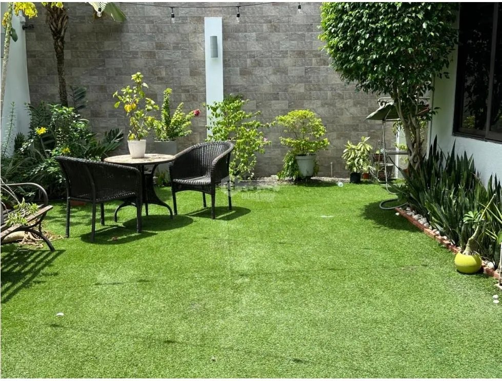 JUAN DIAZ / VERSALLES 1 / 3 HABITACION / 265M / TERRAZA / PANEL SOLAR