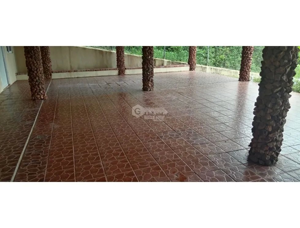 CHAME / SAJALICES  / LINDA VISTA PARADISE  / 1000 M2 / PISCINA