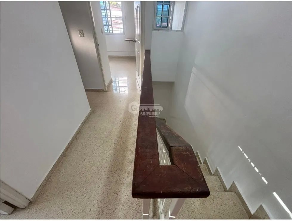 BOULEVARD EL DORADO  / 300M / 3 HABITACIONES / 2 NIVELES / TERRAZA