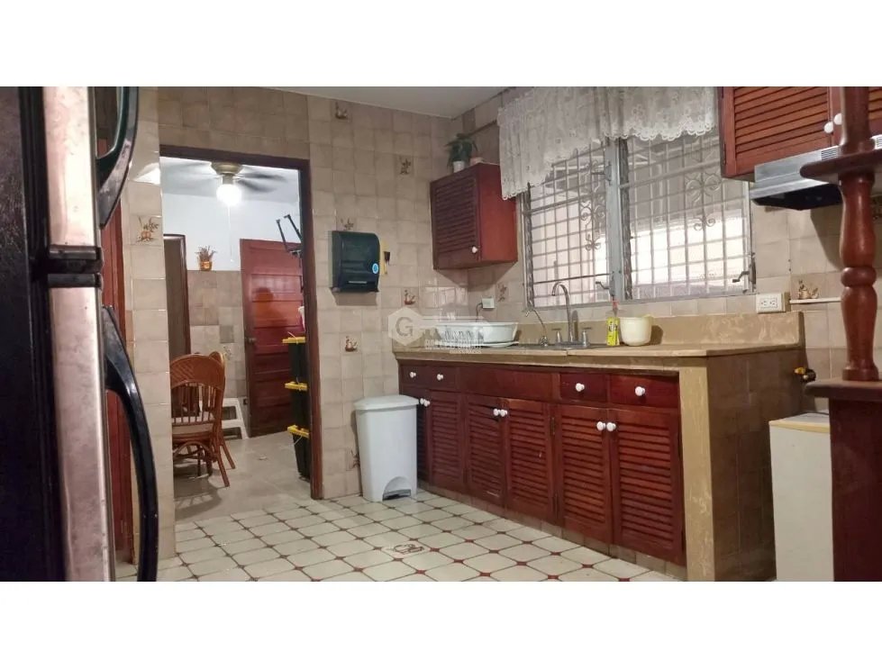 HATO PINTADO / 384M / 3 HABITACIONES / 2 PARKING / 2 NIVELES / TERRAZA