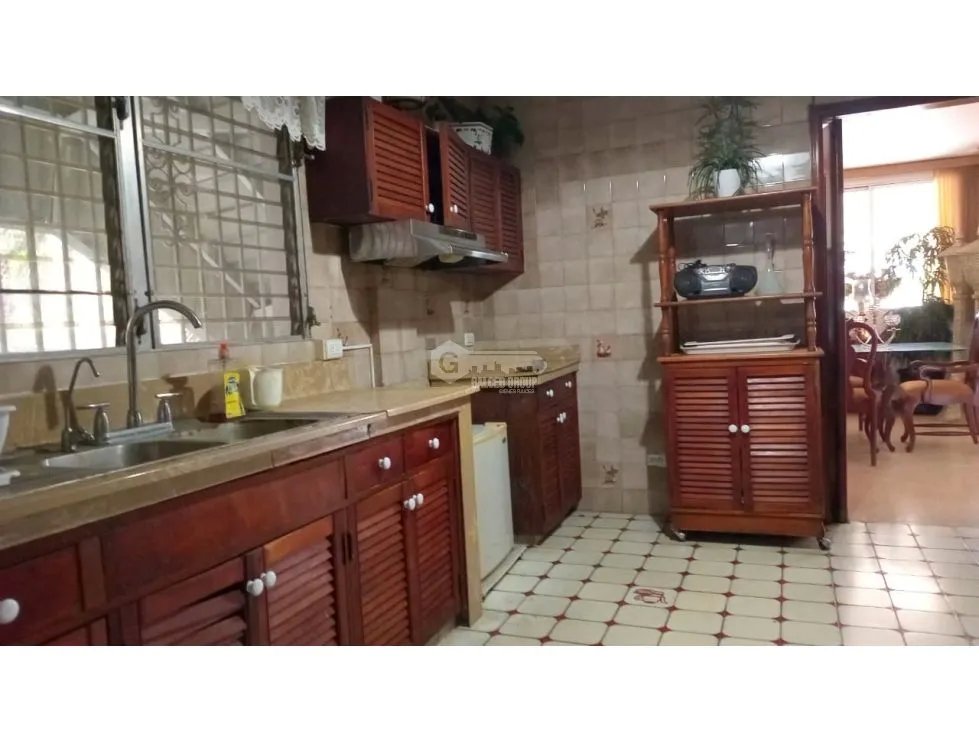 HATO PINTADO / 384M / 3 HABITACIONES / 2 PARKING / 2 NIVELES / TERRAZA