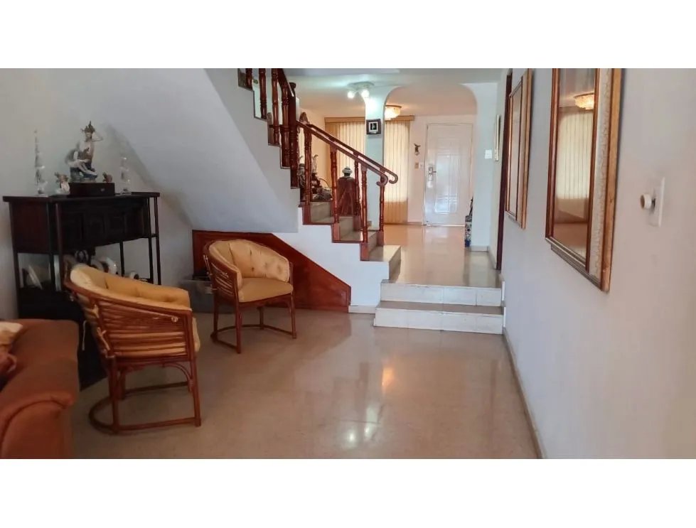 HATO PINTADO / 384M / 3 HABITACIONES / 2 PARKING / 2 NIVELES / TERRAZA