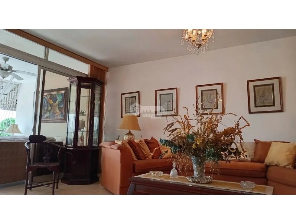 HATO PINTADO / 384M / 3 HABITACIONES / 2 PARKING / 2 NIVELES / TERRAZA