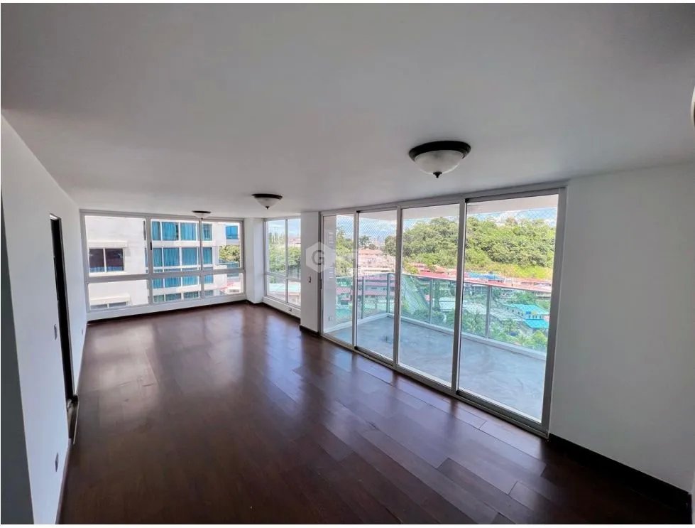 Apartment for sale in Villa de las Fuentes