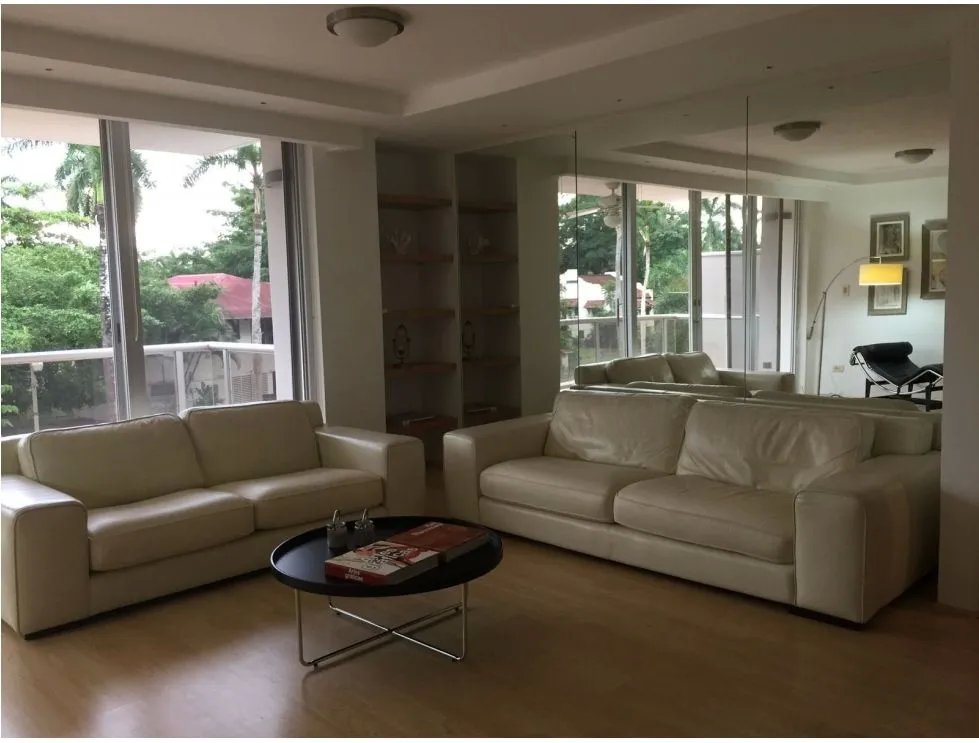 Apartment for sale in Clayton