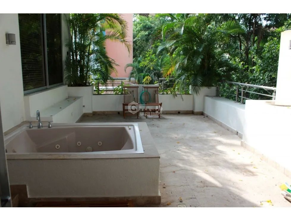 Apartment for sale in Clayton