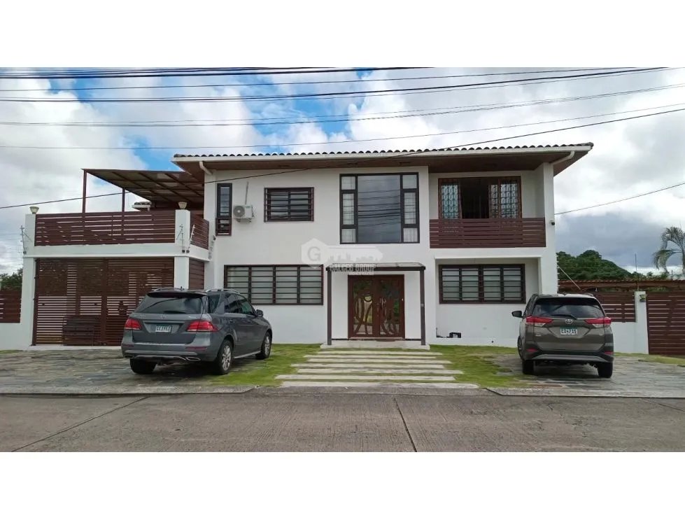 CLUB DE GOLF / BRISAS DEL GOLF / 854M / 4 HABITACION / DOS NIVELES JC