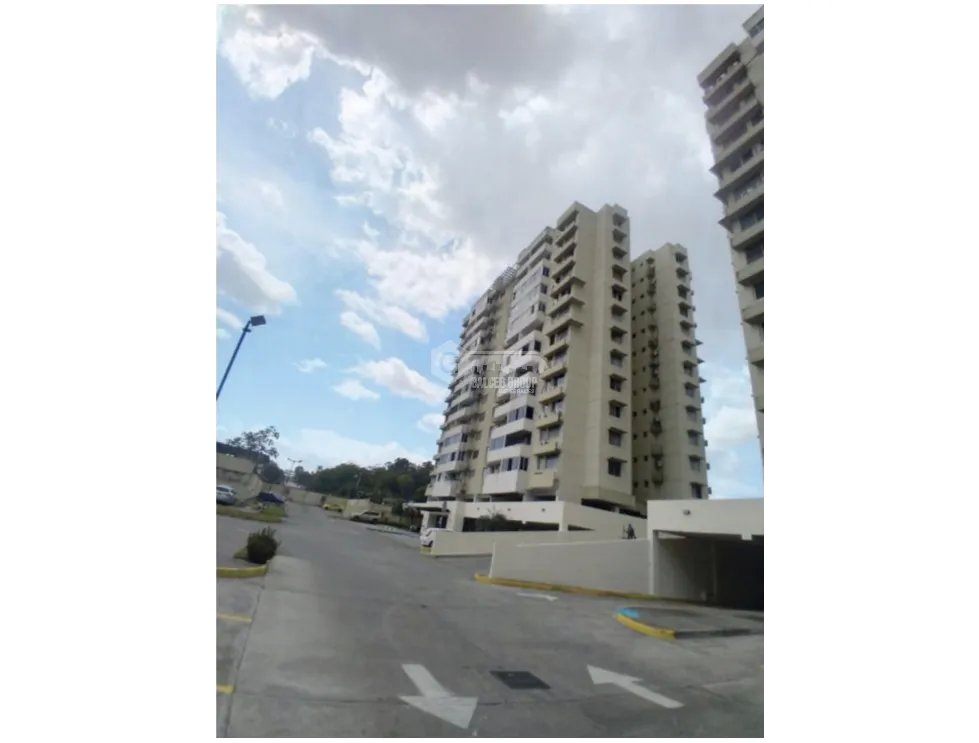 RIO ABAJO / PH TORRES DE ESPAÑA / 79M / 3 HABITACIONES / BALCON