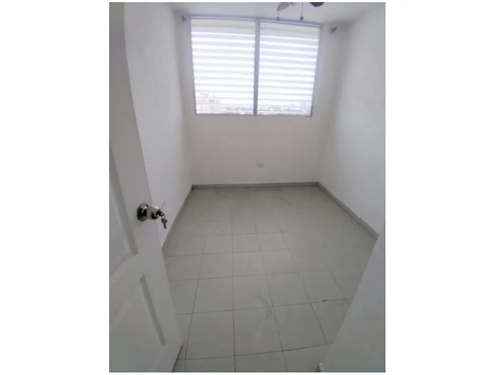 RIO ABAJO / PH TORRES DE ESPAÑA / 79M / 3 HABITACIONES / BALCON