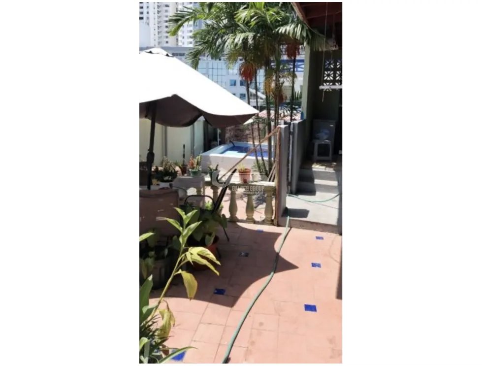 BETANIA / LOS ANGELES / 470M / 3 HABITACIONES / 3 PARKING / PISCINA